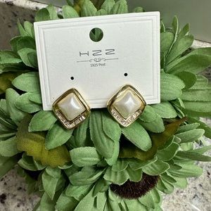 Gold crystal earrings